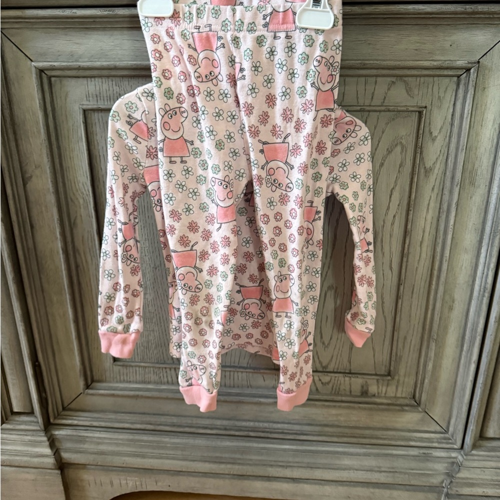 Pre-Owned Girls Pajamas Size 3T Peppa Pig Pink Kids Shirt - Picture 4 of 5